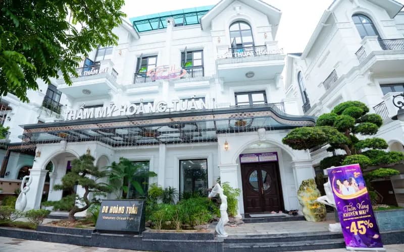 Không gian rộng rãi, có đủ ghế chờ cho khách hàng