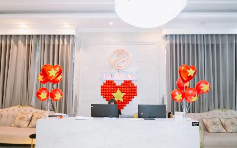 Sảnh lễ tân Thiên Hà Spa sang trọng, nổi bật và ấm áp