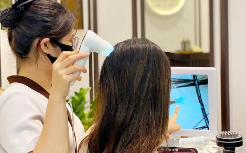 Soi da đầu chuyên sâu, xem rõ tình trạng trên màn hình