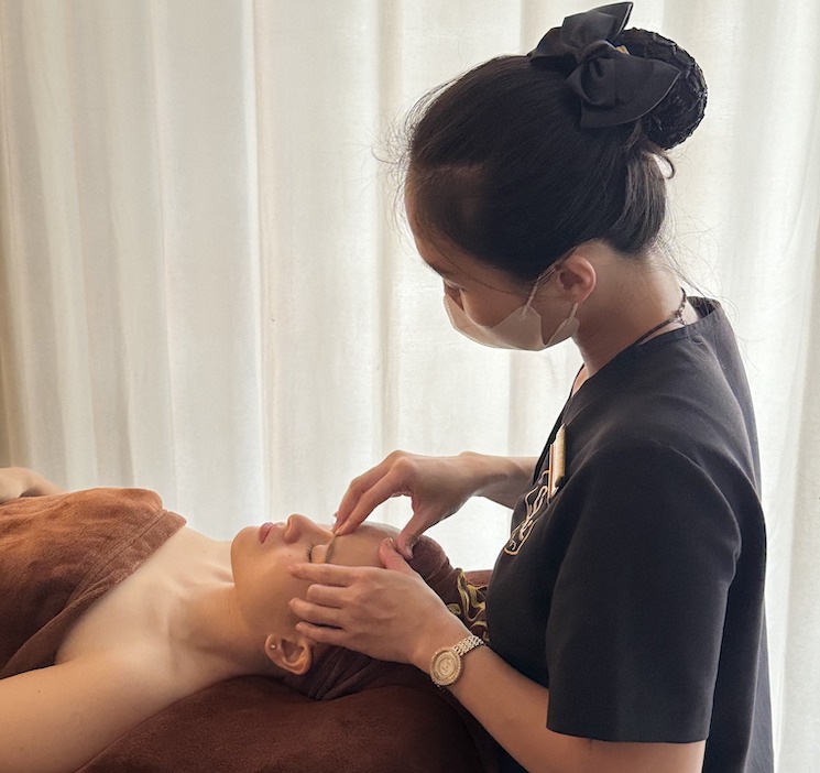 Tay nghề nhân viên Shi Beauty & Spa chuyên nghiệp, tỉ mỉ và giàu kinh nghiệm
