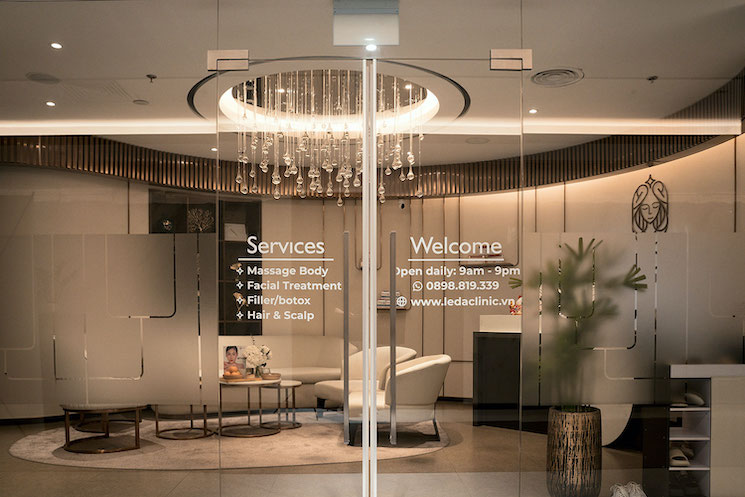 Leda Clinic không gian làm đẹp cao cấp với cơ sở vật chất hiện đại khang trang và sang trọng