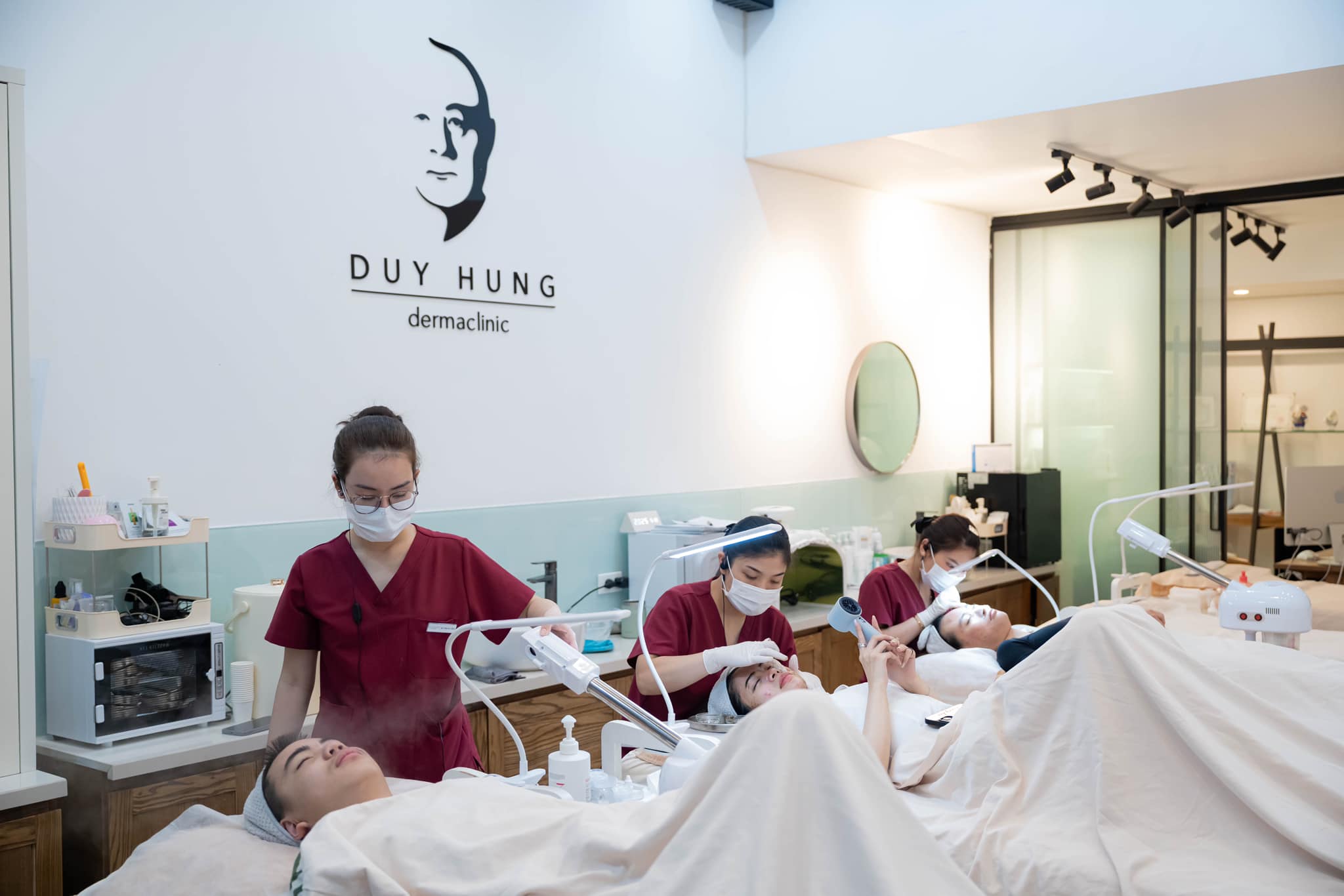 Spa Duy Hưng được bác sĩ có chuyên môn cao chỉ đạo và dẫn dắt