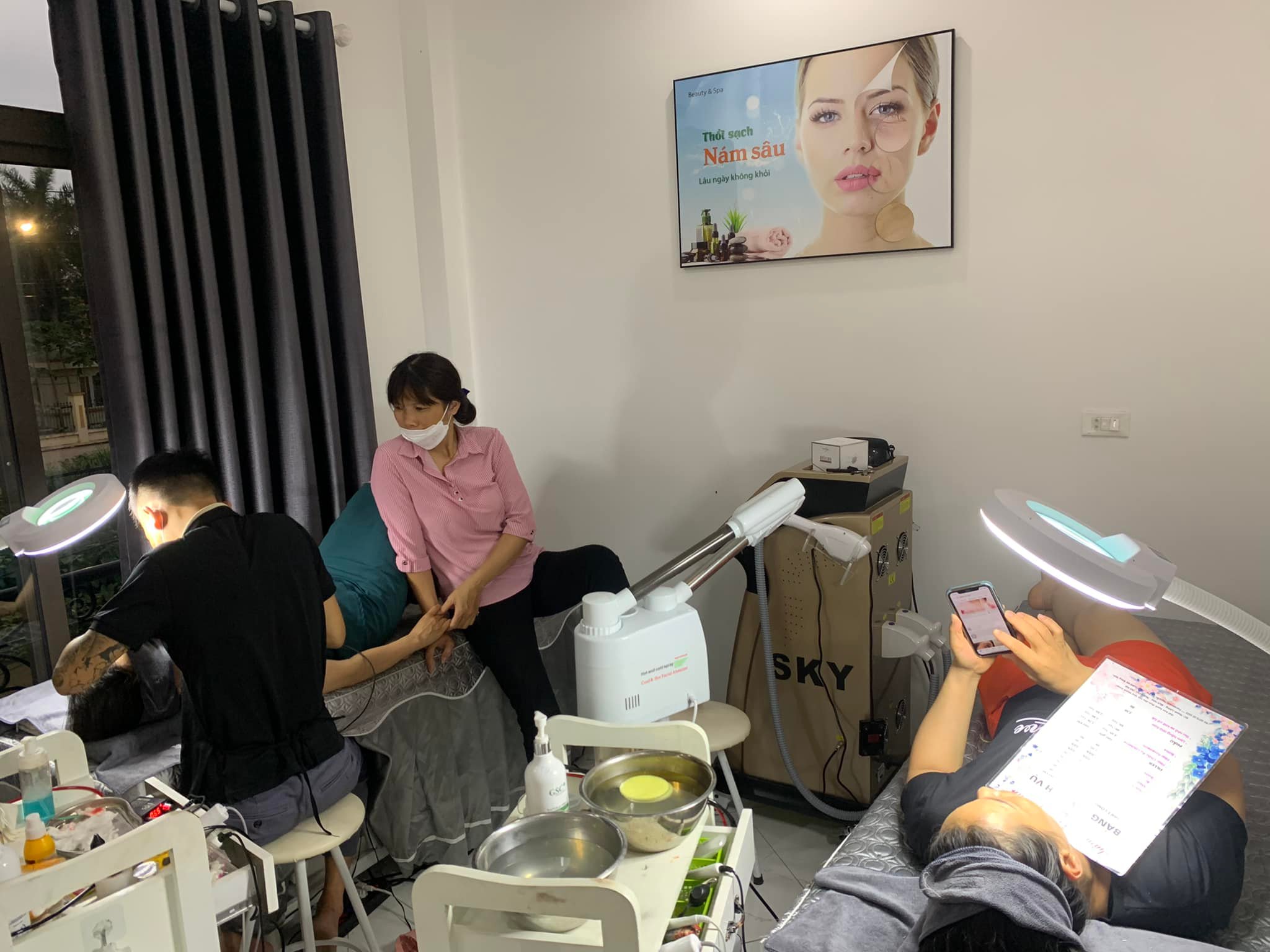 Spa nổi bật với không gian nhỏ xinh, ấm cúng và phong cách phục vụ thân thiện như ở nhà