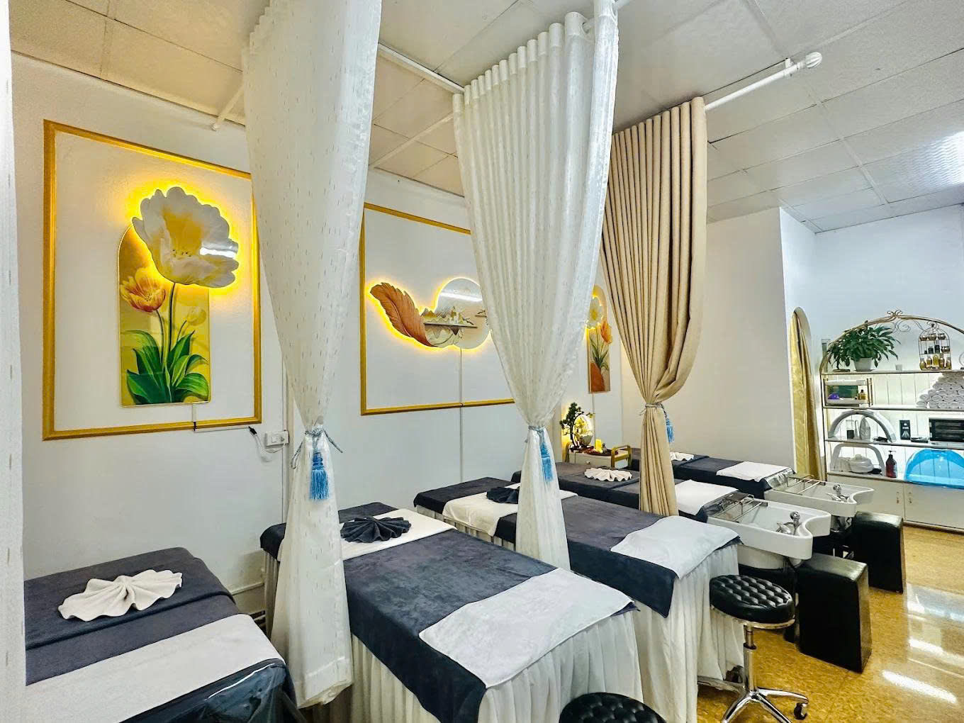 Bên cạnh yếu tố kỹ thuật, Minh Châu Beauty còn đầu tư mạnh về trải nghiệm khách hàng